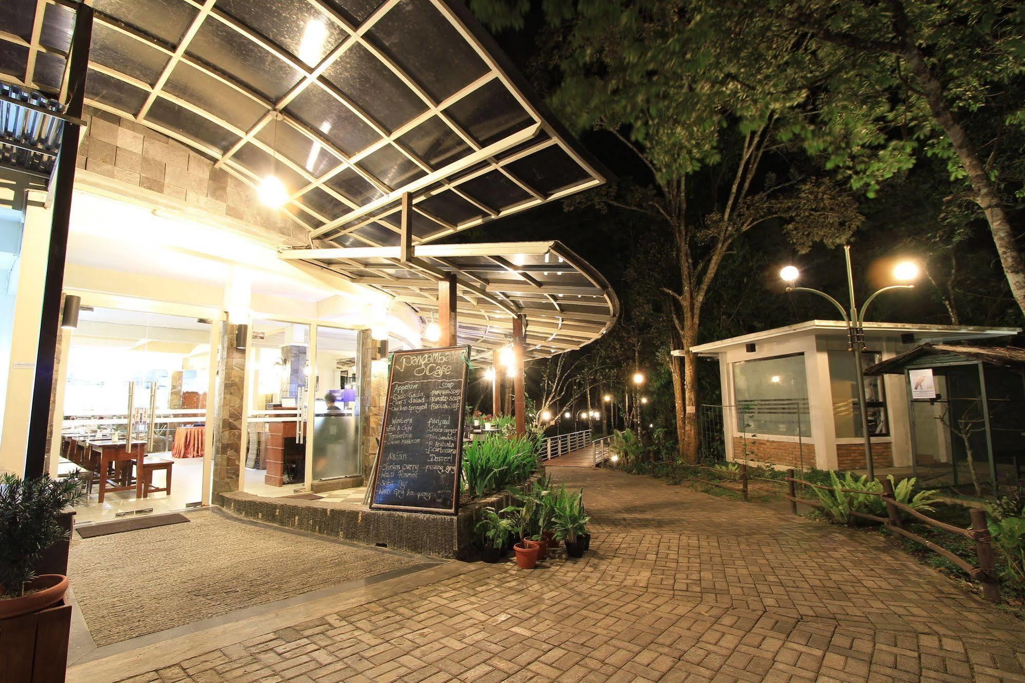 Taman Simalem Resort Tongging Exterior foto